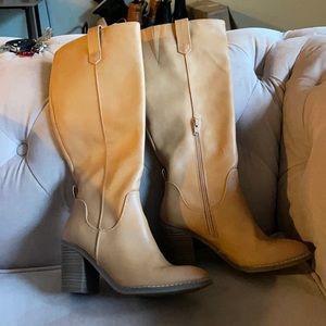 Western Boot // daisy Jones // coastal cowgirl